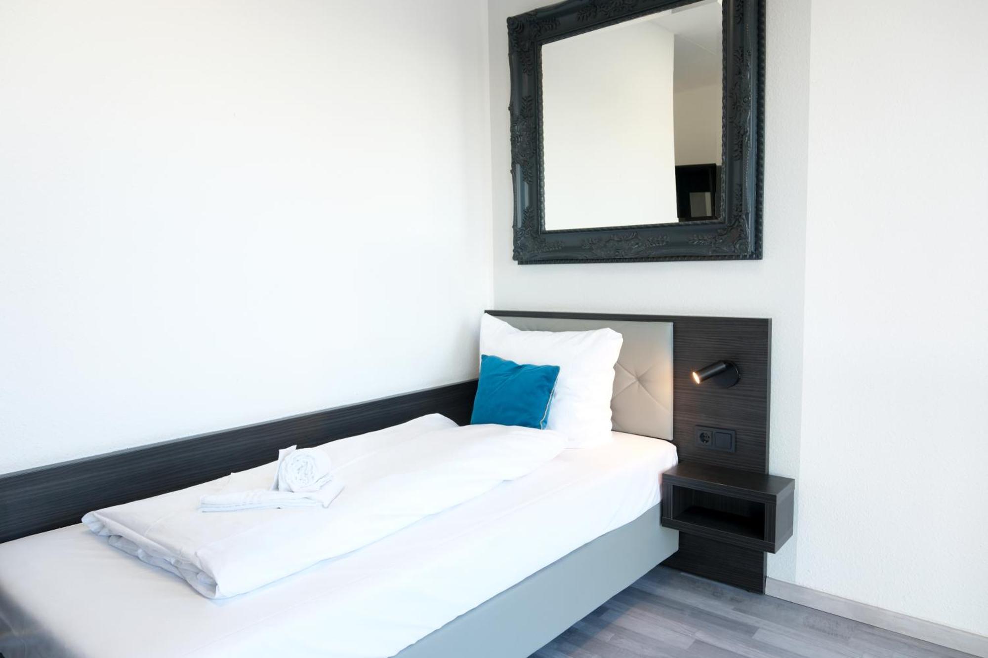 Stargaze Forum Hotel Duesseldorf-ヒルデン エクステリア 写真