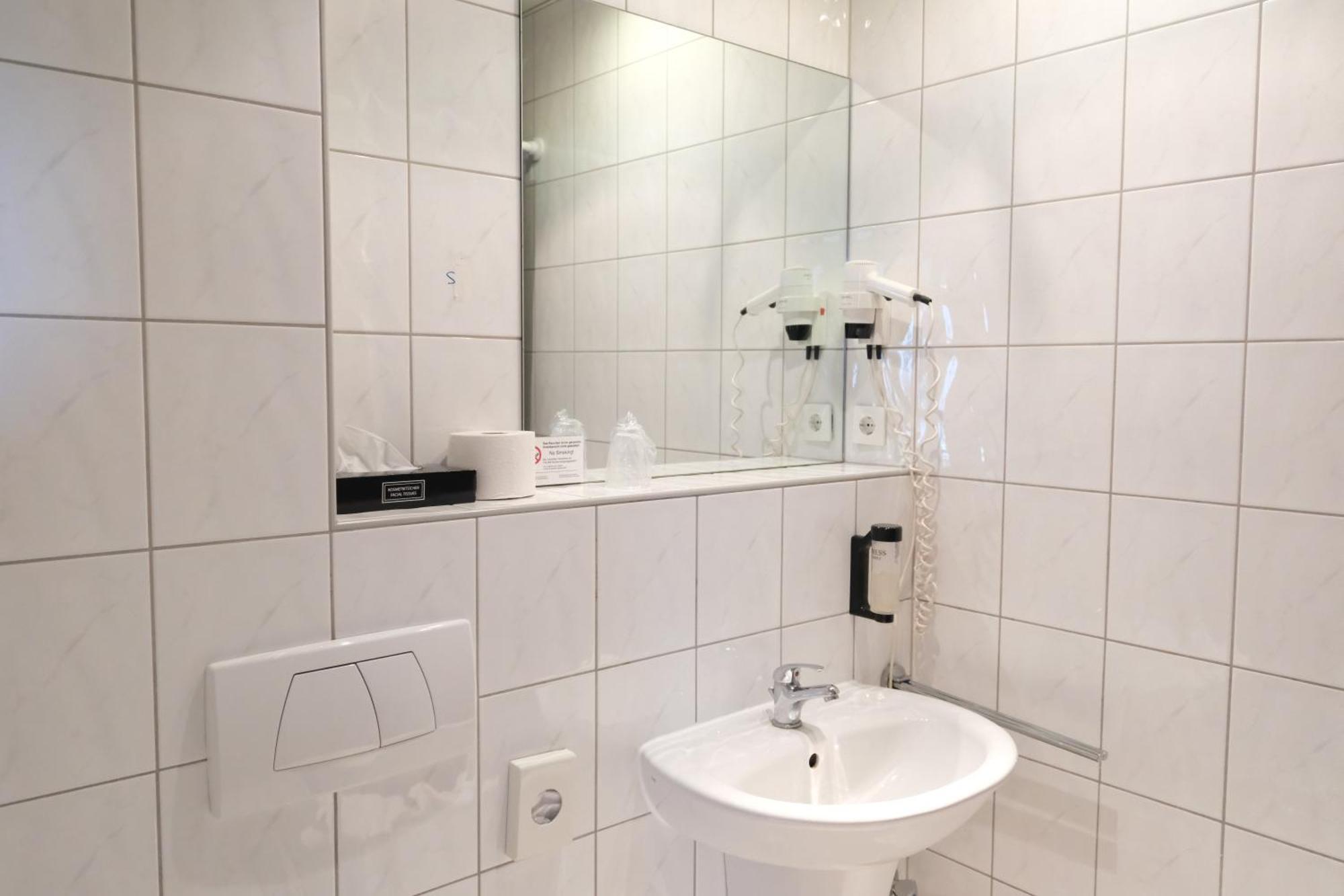 Stargaze Forum Hotel Duesseldorf-ヒルデン エクステリア 写真