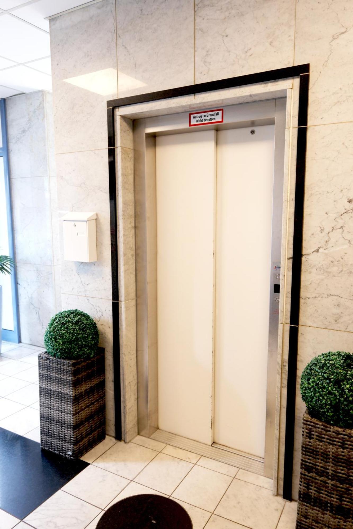 Stargaze Forum Hotel Duesseldorf-ヒルデン エクステリア 写真