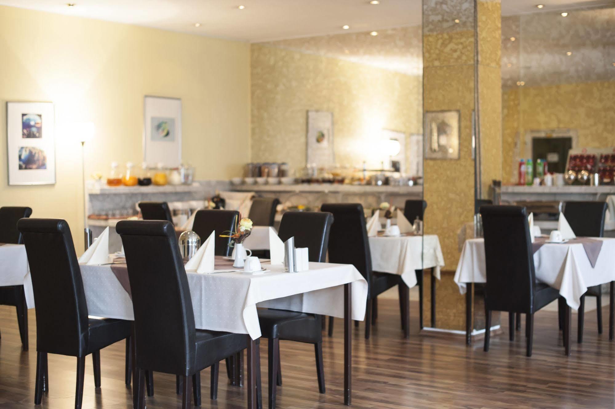 Stargaze Forum Hotel Duesseldorf-ヒルデン エクステリア 写真